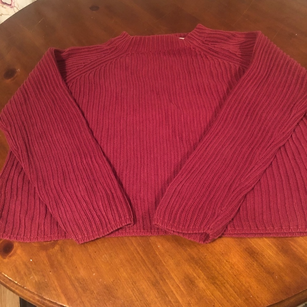 Liz Claiborne petite small pink sweater. Rarely worn if it all
